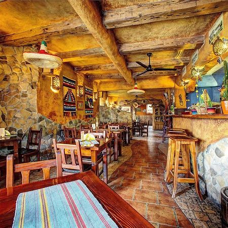 Xavito Bed & Breakfast Sanok Dış mekan fotoğraf