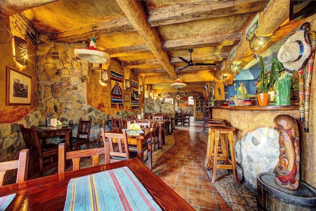 Xavito Bed & Breakfast Sanok Dış mekan fotoğraf