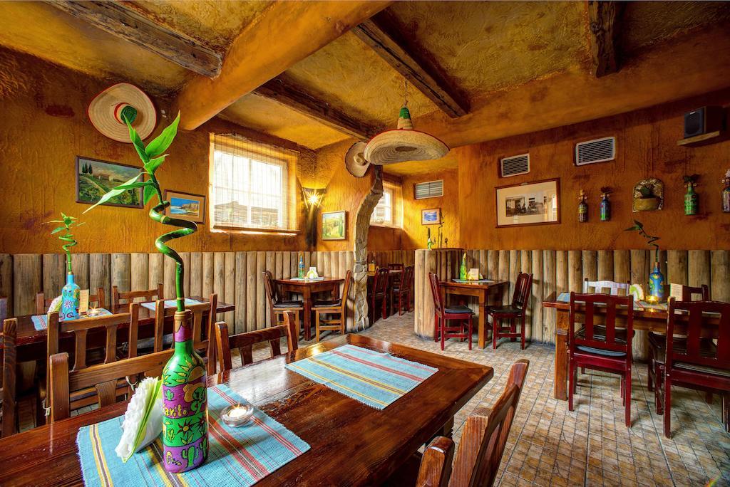 Xavito Bed & Breakfast Sanok Dış mekan fotoğraf